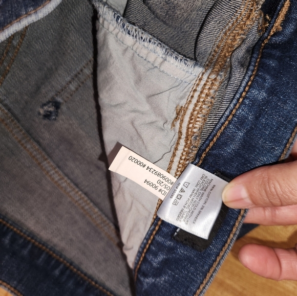 EXPRESS Mom Jean Super High Rise, Dark Wash, size 8R - Picture 10 of 13